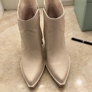 Jessica Simpson Cream Ankle Booties